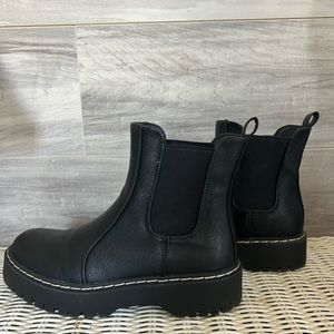 Women’s Sincerely Jules Black Boots - worn twice, very good condition